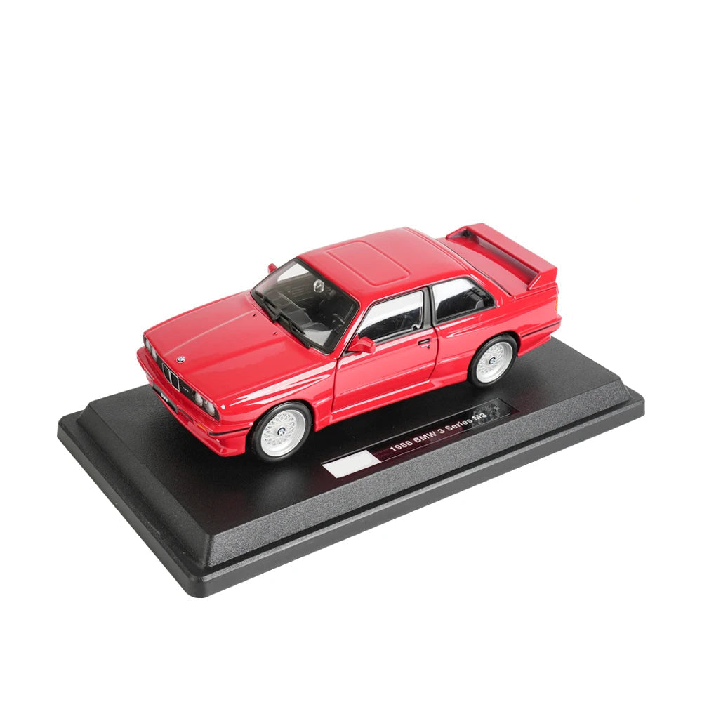 BMW M3 (E30) 1:24