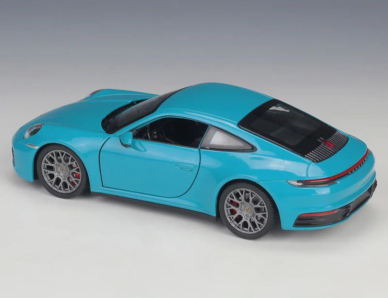 Porsche 911 Carrera 4S 1:24