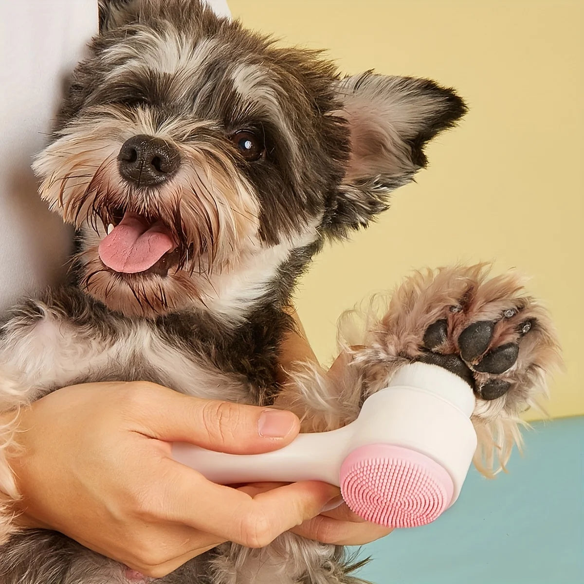 Escova massageadora e limpeza PET