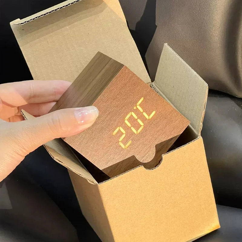 Relógio madeira (Preto)