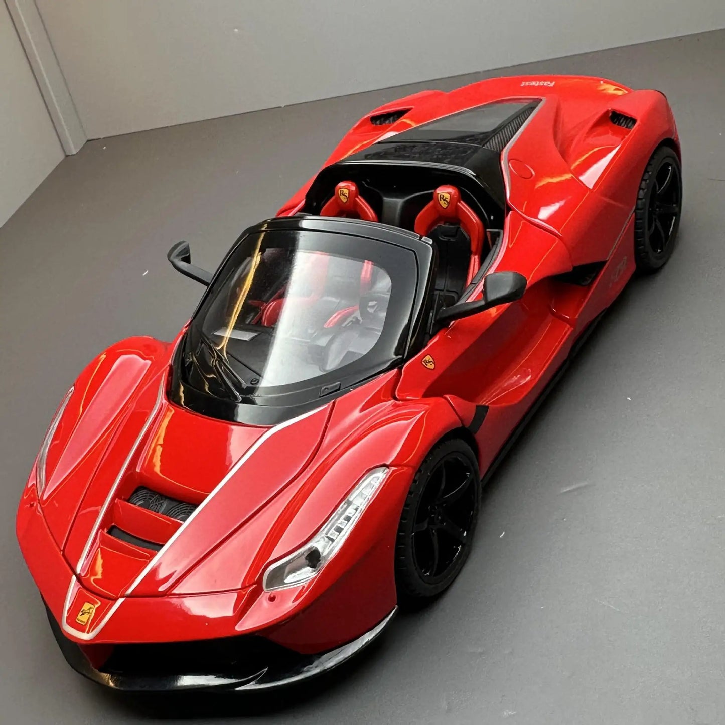 Ferrari LaFerrari Aperta 1:24