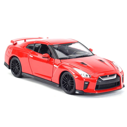 Nissan GT-R 1:24