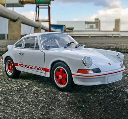 Porsche 911 Carrera RS 1:24