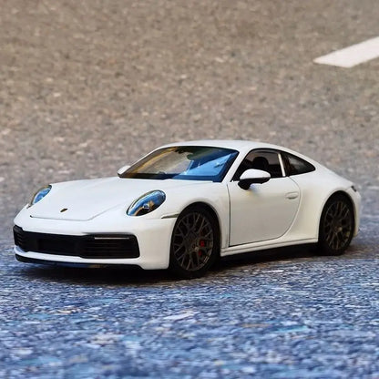 Porsche 911 Carrera 4S 1:24